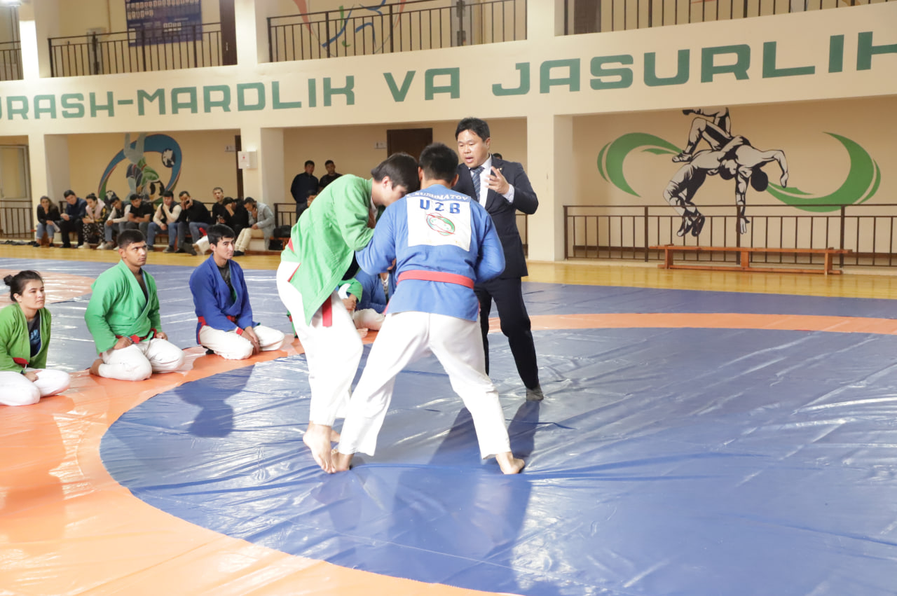 Ochiq anusning juda yaqin fotosurati