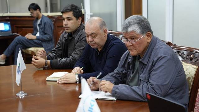 Халқаро кураш институтида навбатдаги ишчи йиғилиш бўлиб ўтди